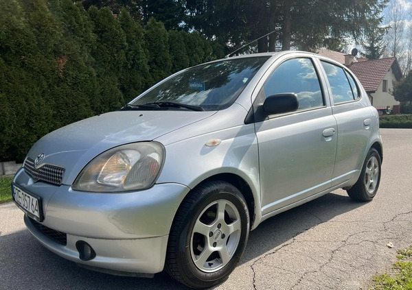 Toyota Yaris cena 5999 przebieg: 212121, rok produkcji 2000 z Rzeszów małe 631